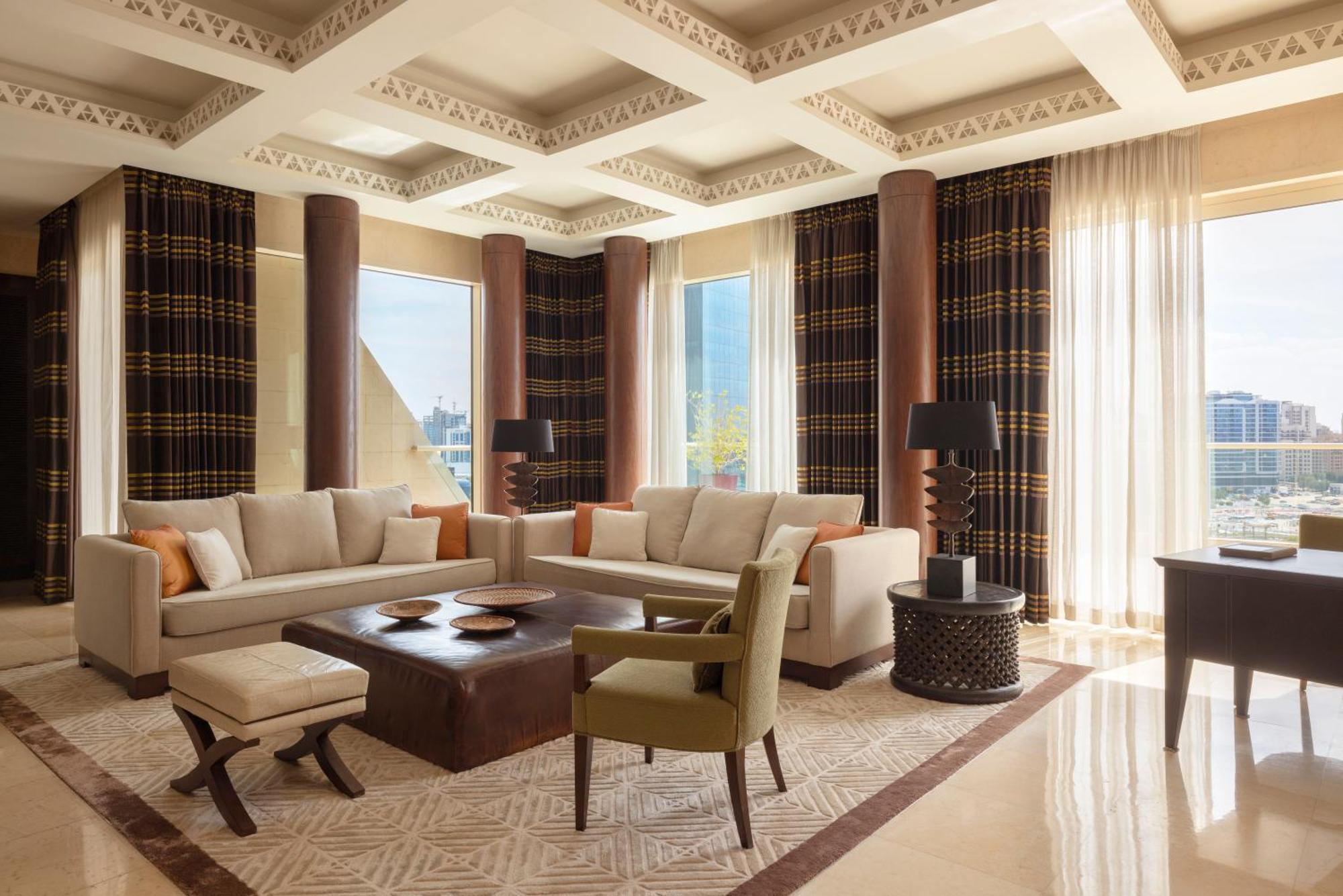 Hotel Raffles Dubai Esterno foto A living room at the Ritz-Carlton, DIFC